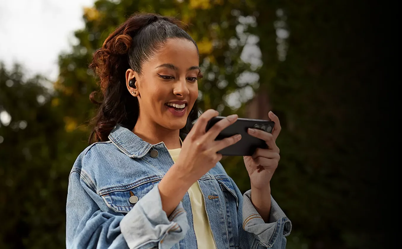 תקשורת צלולה במשחקים עם 4 מיקרופונים מעצבי אלומה

