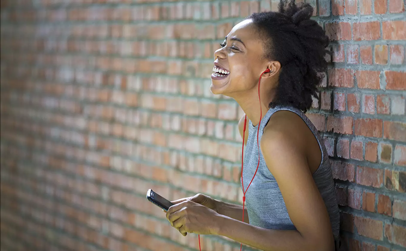 צליל באס טהור של JBL מוסמך Hi - Res

