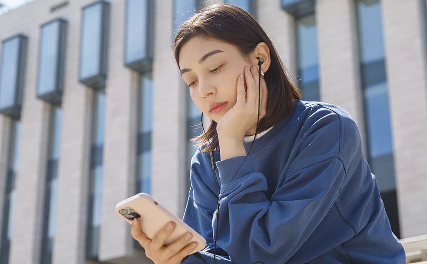 שליטה מ-3 כפתורים עם מיקרופון
