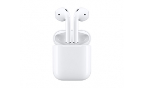 אוזניות אלחוטיות Apple New AirPods with Charging Case עם מיקרופון Bluetooth בצבע לבן הכוללות כיסוי טעינה