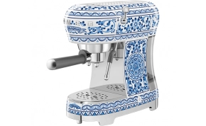 מכונת קפה Smeg ECF02DGBEU 1